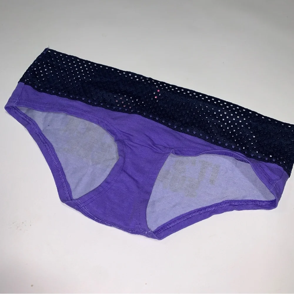 **** LAST PAIR **** Victoria's Secret PINK Purple Navy Panties‎ Under XS P077